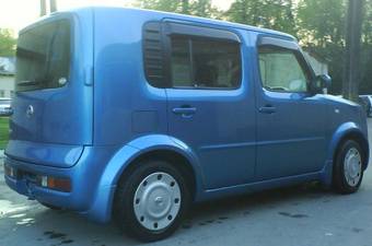 2004 Nissan Cube Photos