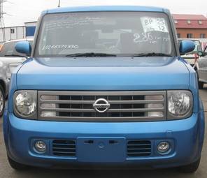 2004 Nissan Cube Photos