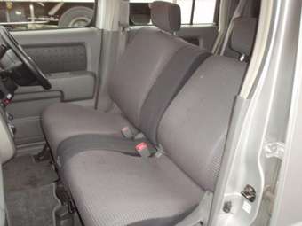 2005 Nissan Cube Pictures