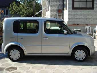 2005 Nissan Cube Photos