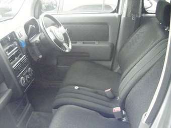 2005 Nissan Cube Pictures