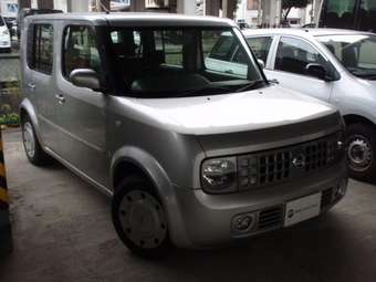 2005 Nissan Cube Photos