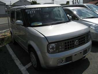 2005 Nissan Cube Photos