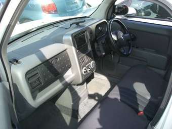2005 Nissan Cube Images