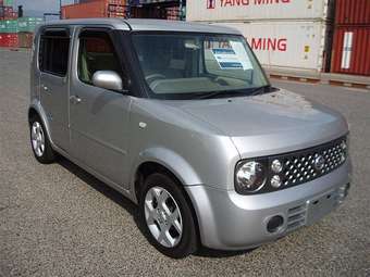 2005 Nissan Cube Photos