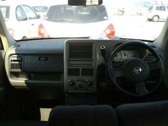 2005 Nissan Cube Pictures