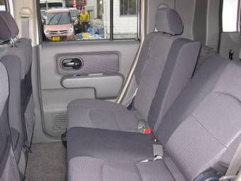2005 Nissan Cube Images