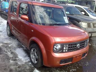 2005 Nissan Cube Photos
