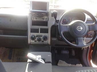 2005 Nissan Cube Photos