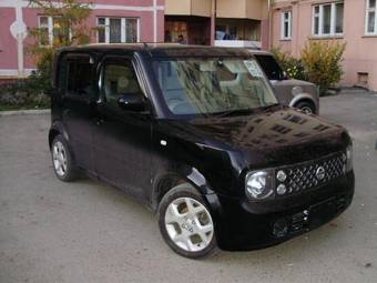 2005 Nissan Cube Photos