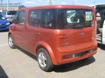 2005 Nissan Cube Photos