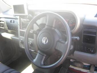 2005 Nissan Cube Photos