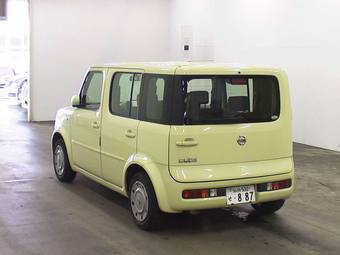 2005 Nissan Cube Photos