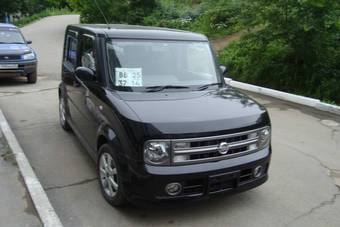 2005 Nissan Cube Photos