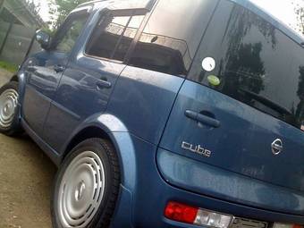 2005 Nissan Cube Photos