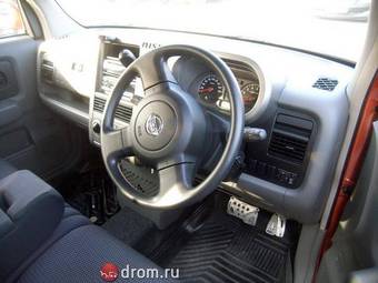 2006 Nissan Cube Photos