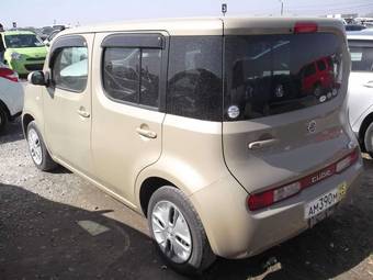 2010 Nissan Cube Photos