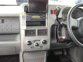 2004 Nissan Cube Cubic Images