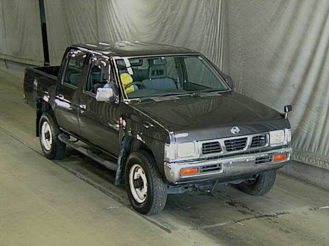 1996 Nissan Datsun Photos