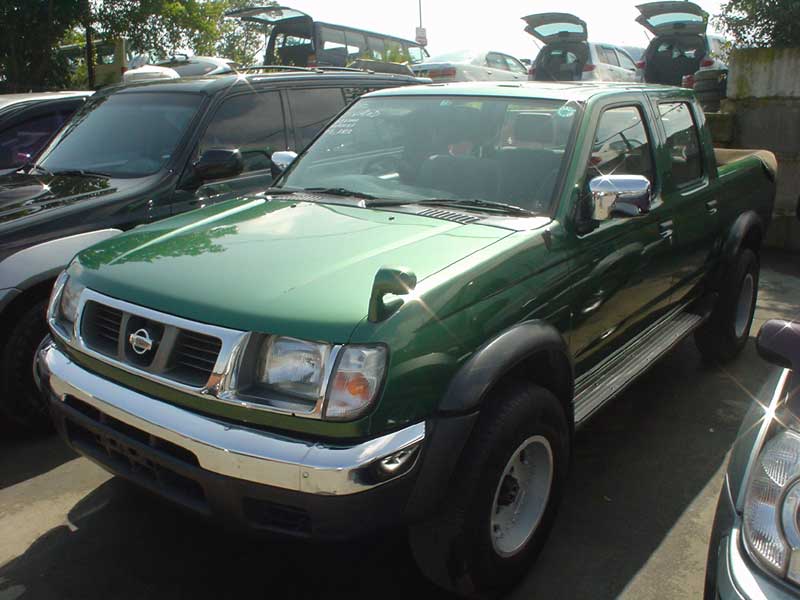 1997 Nissan Datsun Pictures