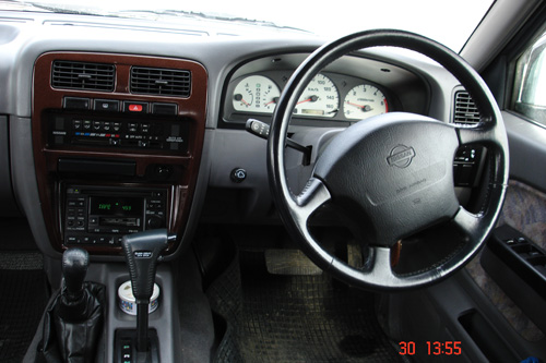 1997 Nissan Datsun Photos