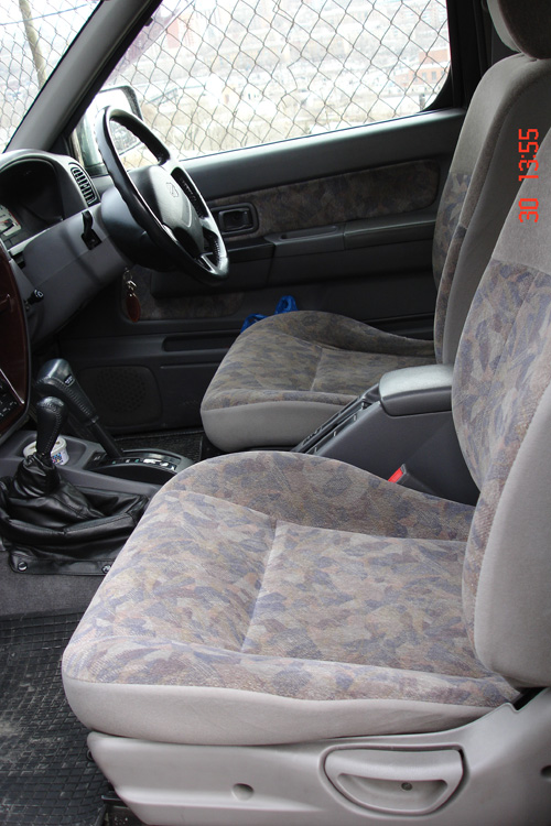 1997 Nissan Datsun Photos