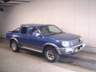 1998 Nissan Datsun Photos