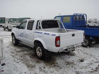 1998 Nissan Datsun Pictures