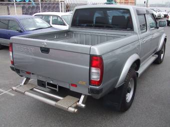1999 Nissan Datsun Photos