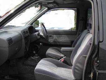 1999 Nissan Datsun Pics