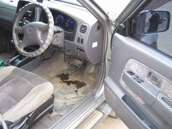 1999 Nissan Datsun Pics