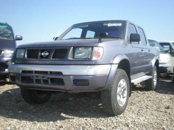 1999 Nissan Datsun Pics