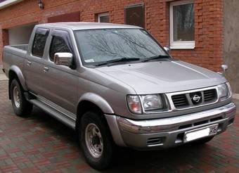 2000 Nissan Datsun