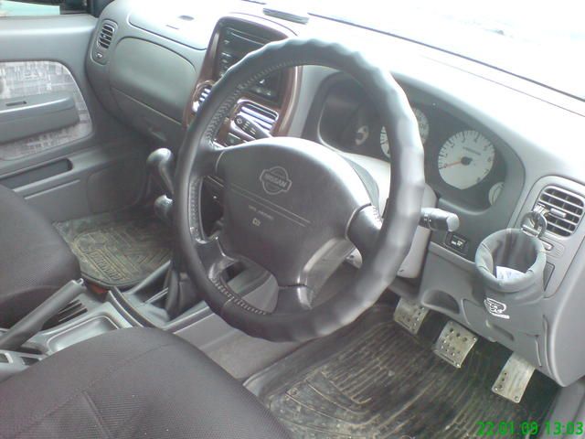 2000 Nissan Datsun