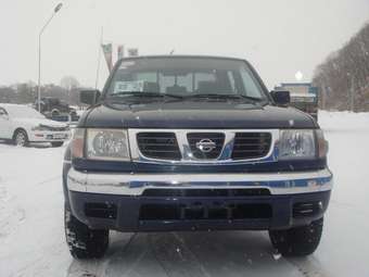 2002 Nissan Datsun Images