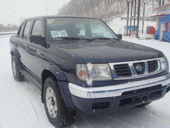 2002 Nissan Datsun Photos