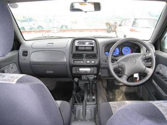 2002 Nissan Datsun Photos