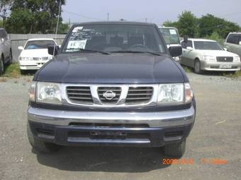 2002 Nissan Datsun Pictures