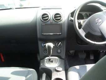 2007 Nissan Dualis Pictures