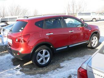 2010 Nissan Dualis Pictures