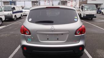 2010 Nissan Dualis Images