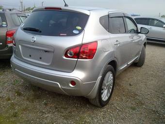 2010 Nissan Dualis Photos