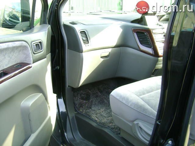 1997 Nissan Elgrand