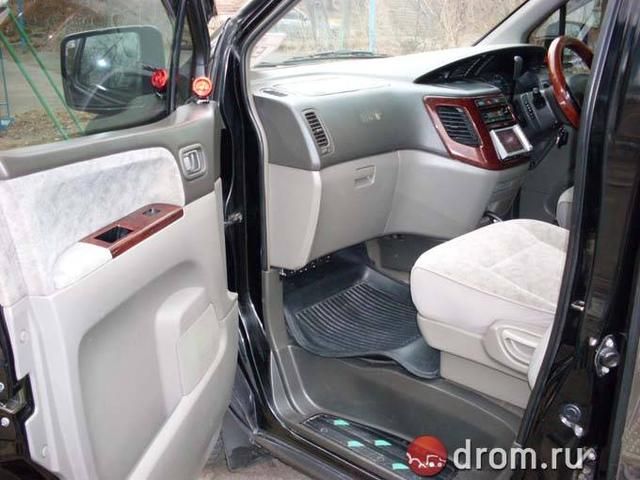 1997 Nissan Elgrand