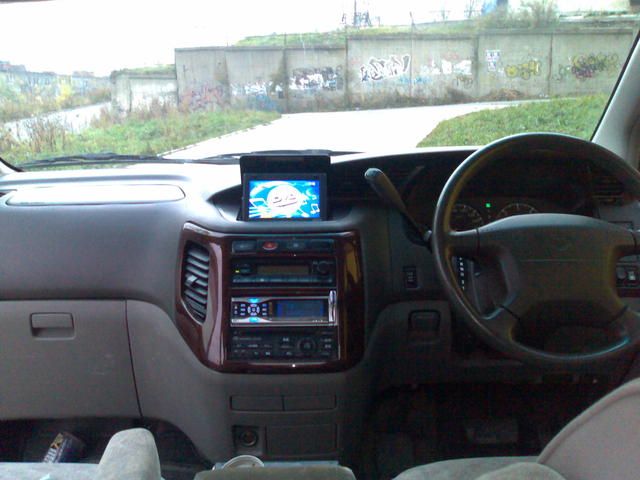 1997 Nissan Elgrand