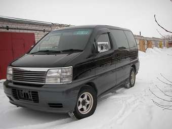 1997 Nissan Elgrand Photos