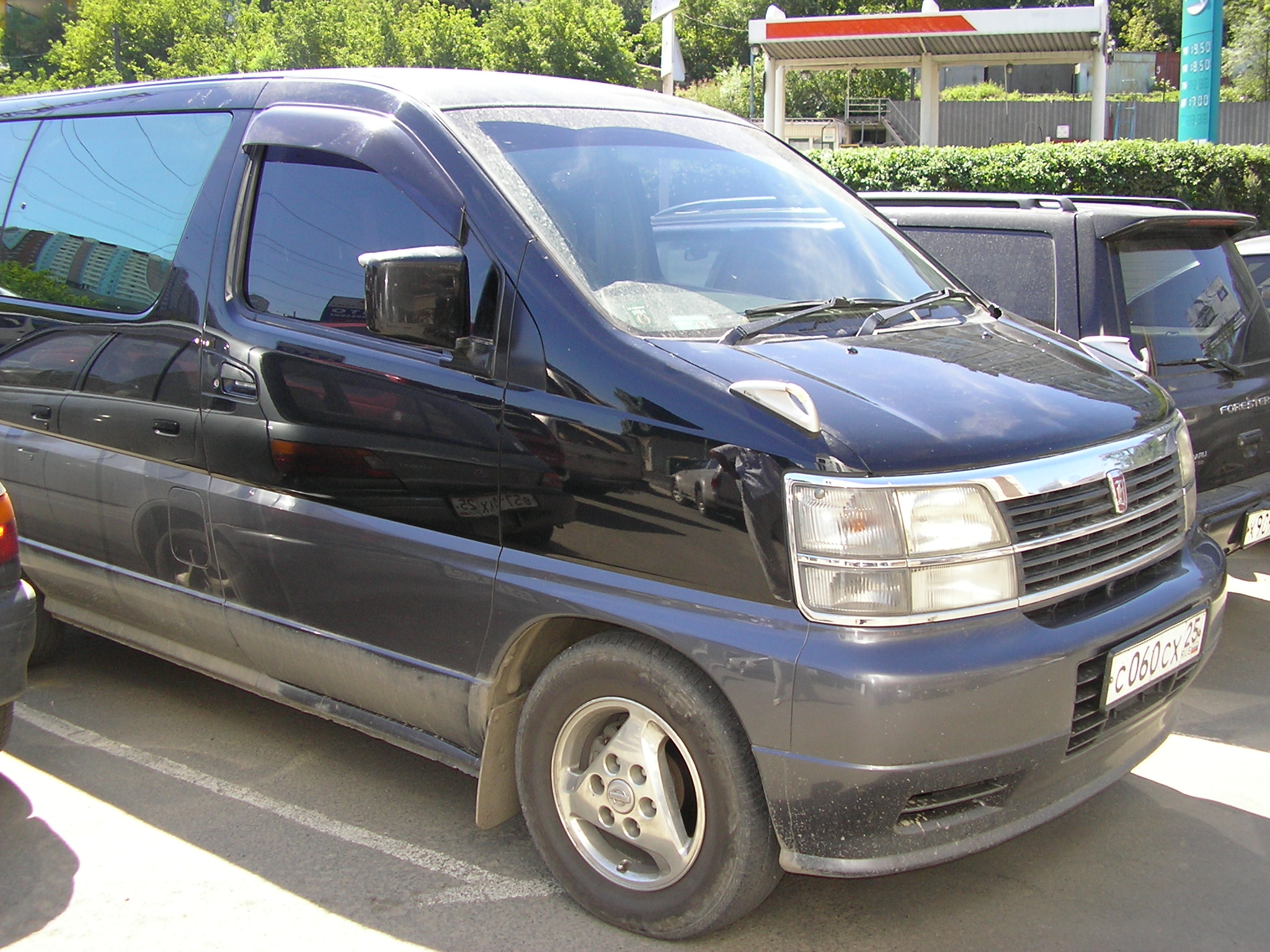 1998 Nissan Elgrand