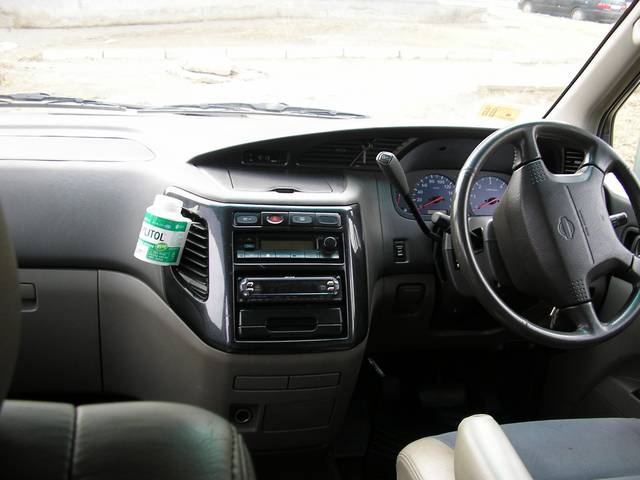 1998 Nissan Elgrand