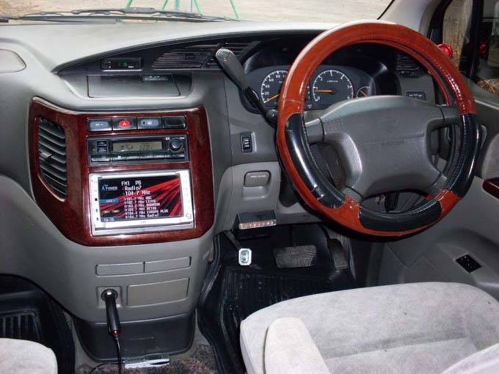 1998 Nissan Elgrand