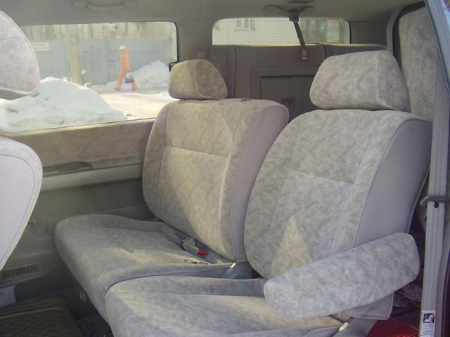 1998 Nissan Elgrand